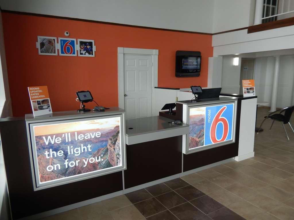 Motel 6 Portland Wnętrze zdjęcie